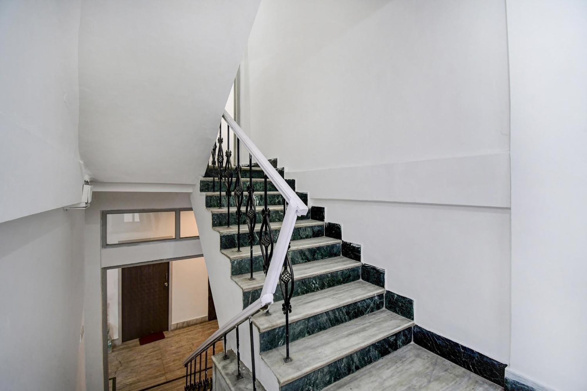 Super Oyo Hotel O Fantasy Stay Vibe Kalküta Dış mekan fotoğraf